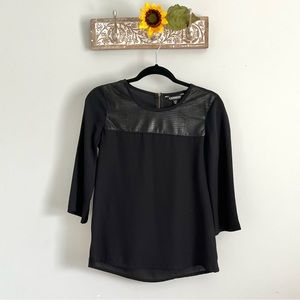EXPRESS Womens Black Blouse size X-Small